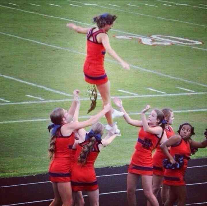 Cheerleader craps on teammates