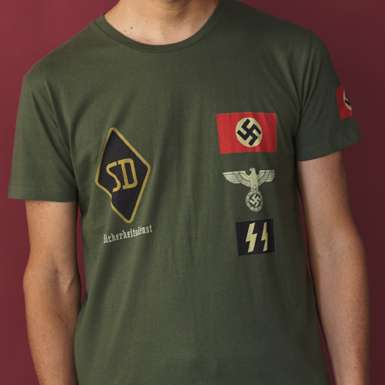 \u201cしまむら\u201d の『ナチスのシンボル付きタンクトップ』はアリ?ナシ