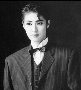 芸能人の男装を貼るトピ