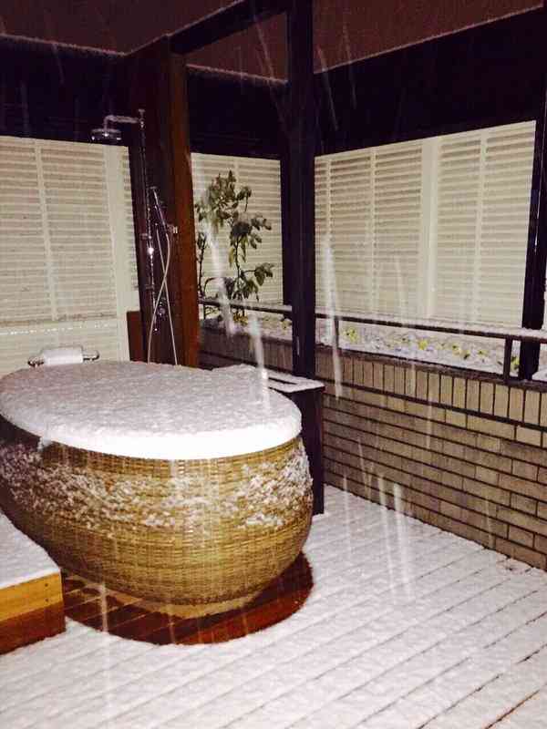 ... あゆみ、自宅屋上に露天風呂