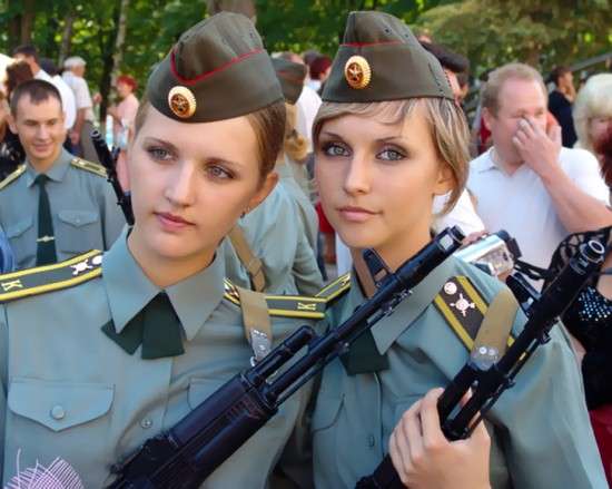 【画像】色んな軍服姿・戦闘服姿が見たい