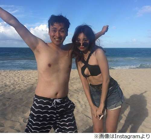 アンジャッシュ児嶋一哉&小嶋陽菜、水着で“Wこじま”