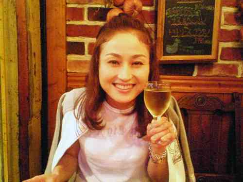元CoCo羽田惠理香、「はねだえりか」に改名