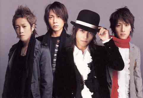 hyde(43)の女装をご覧ください