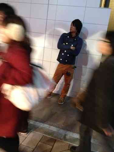 【バカが止まらない】ディズニーランドで迷惑行為をした学生、施設内での放尿や全裸カラオケなどの余罪を自ら暴露