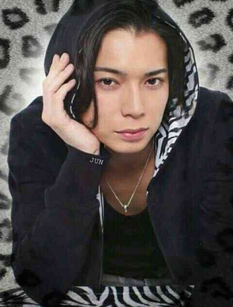 イケメンの新定義「ヘビ顔男子」綾野剛、AAA西島隆弘がブームを牽引