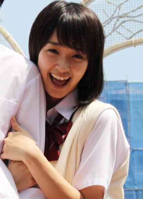 剛力彩芽、3年ぶりにロングヘアーを解禁！
