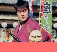 あなたの母校に有名人はいますか？