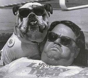 ペットは飼い主に似る?飼い主と同じポーズをとるワンコたちww