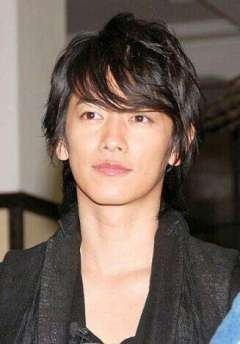 夏が似合う若手俳優ランキング 1位「三浦春馬」2位「向井理」