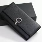 お財布…どこのブランドのどんなのを使ってる?