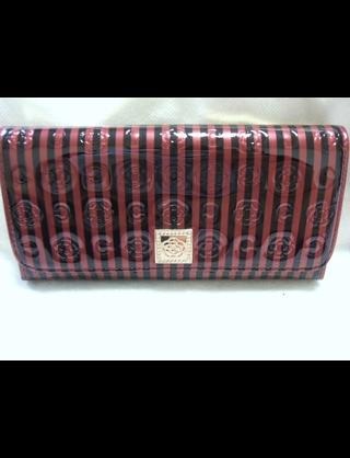 お財布…どこのブランドのどんなのを使ってる?