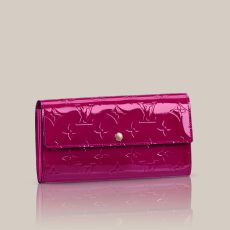 お財布…どこのブランドのどんなのを使ってる?