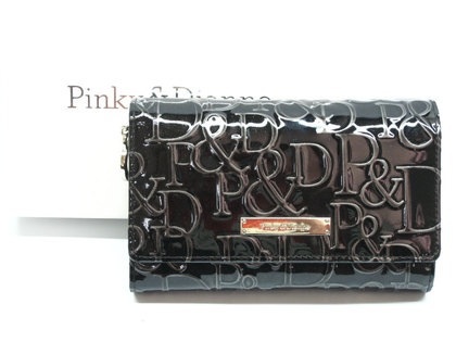 お財布…どこのブランドのどんなのを使ってる?