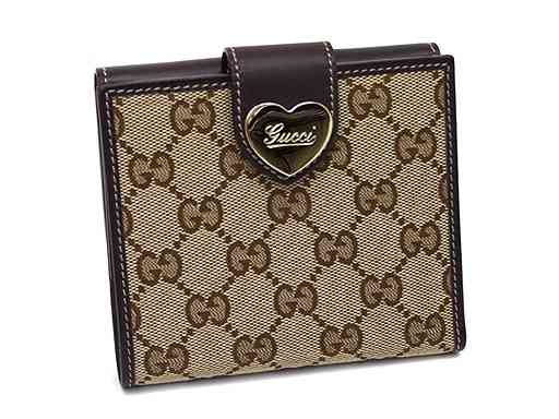 お財布…どこのブランドのどんなのを使ってる?