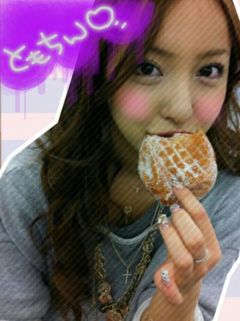 ともちんこと板野友美、AKB48卒業後初仕事で前髪バッサリ＆金髪に変身