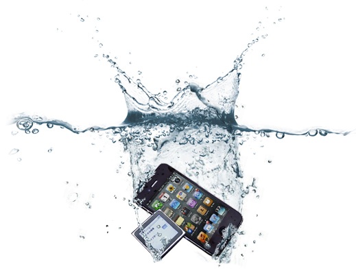 「iOS7にアップデートすると防水になる」というデタラメに騙される人続出！