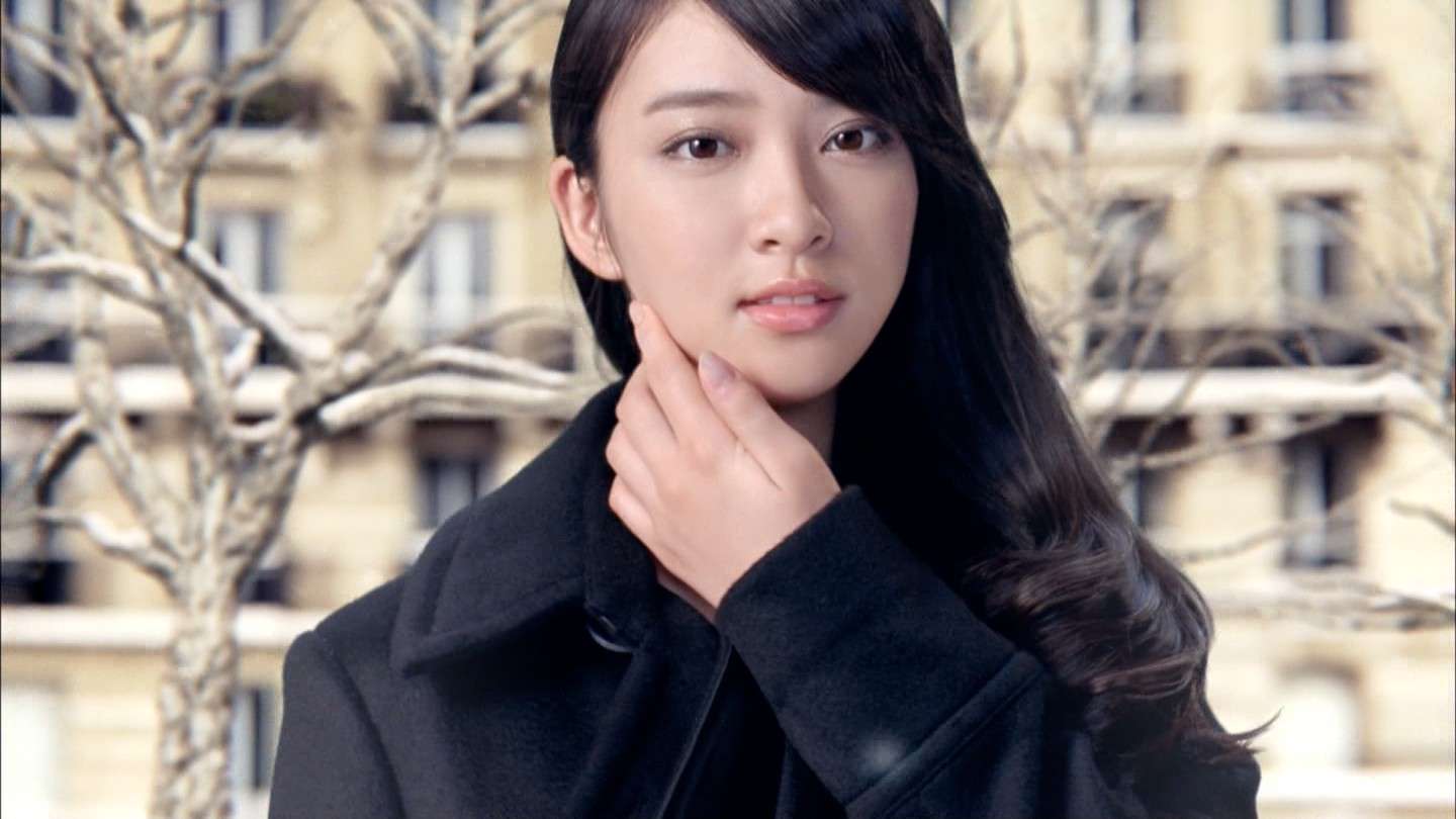 沢尻エリカ、ナチュラルメイクで美貌アピール