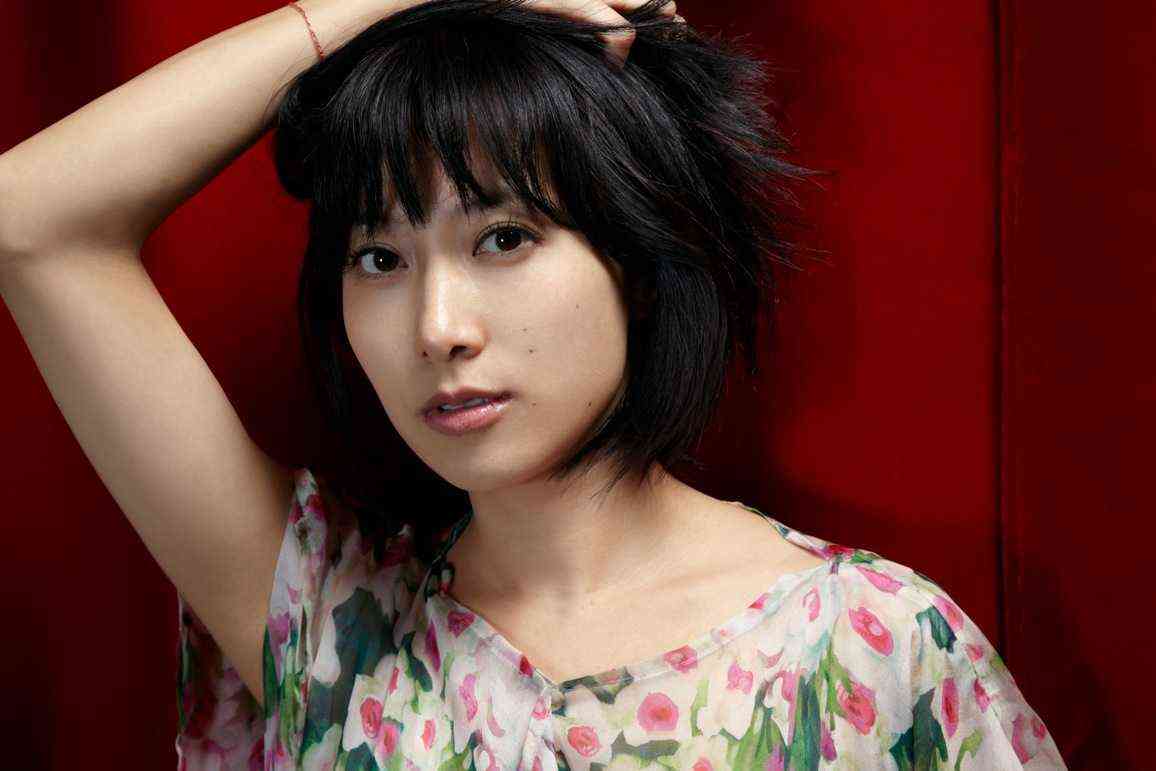 SKE48松井玲奈、テレビ出演時に右手の薬指に指輪→ファンが恋人疑惑と騒ぐ→「指輪はファッション」と反論