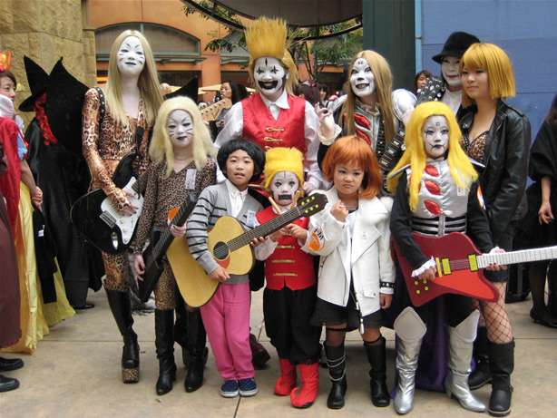 川崎に出現したハロウィンコスプレがすごいwww