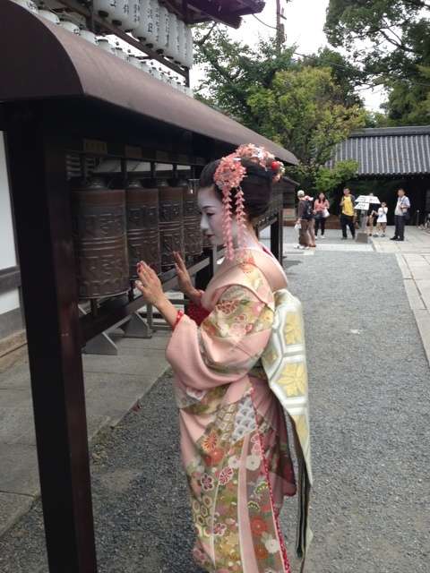 あいのり桃、舞妓さんメイクで悪ふざけ！Facebook炎上