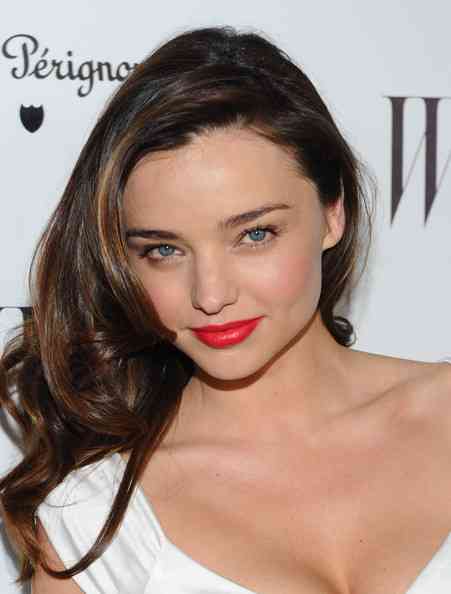 ざわちんのミランダ・カーのものまねメイクが激似！