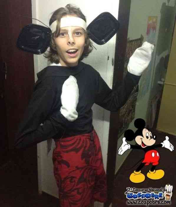 電車の中のベビーカー大論争「迷惑だ！」VS「もっと暖かく見守って」「こっちは弱者」