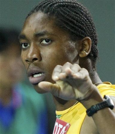 「どう見ても男だ」 性別疑惑で、女子サッカー選手が出場禁止
