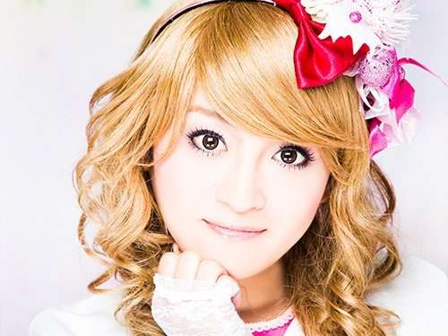 【注目】男の娘になるためのメイク本が発売ww