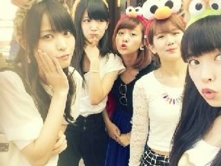 ℃-ute、ふんどし一丁のバナナマン日村勇紀のバックダンサーをやらされるww