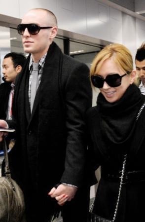 浜崎あゆみ「安室奈美恵に負けたくない」35歳の再婚にあった焦燥