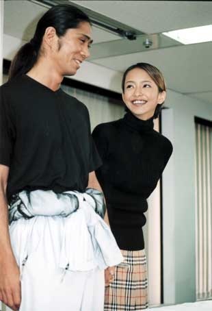浜崎あゆみ「安室奈美恵に負けたくない」35歳の再婚にあった焦燥