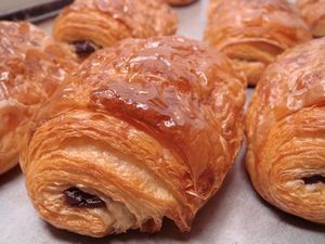 パン屋さんで何のパンを買いますか？
