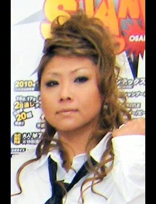 浜崎あゆみの最新画像の腹wwファッションセンスwww