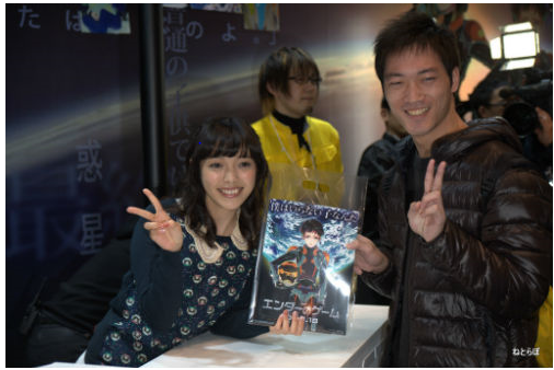 【冬コミ】コスプレエリアで一番人気のコスプレイヤーが面白いww