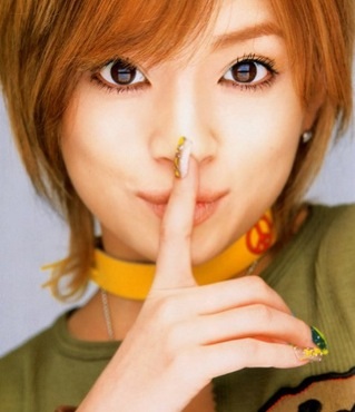 浜崎あゆみ、写真集『ayu』発売も大不評「お布施気分で買うファンアイテム」