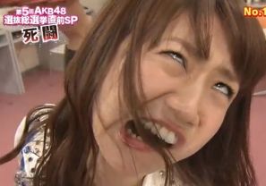 女優業もしつつ歌手としても活躍している人といえば