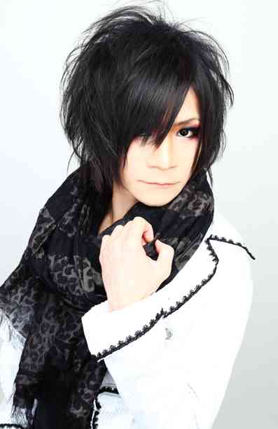 ゴールデンボンバーの鬼龍院翔、ディズニーランドで「泣いた」