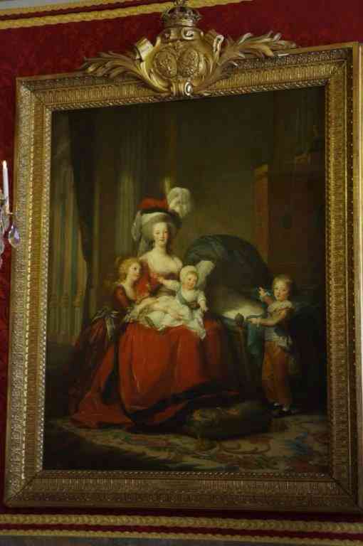 マリー・アントワネットの「パンがなければお菓子を食べればいいのよ」発言は誤解されている