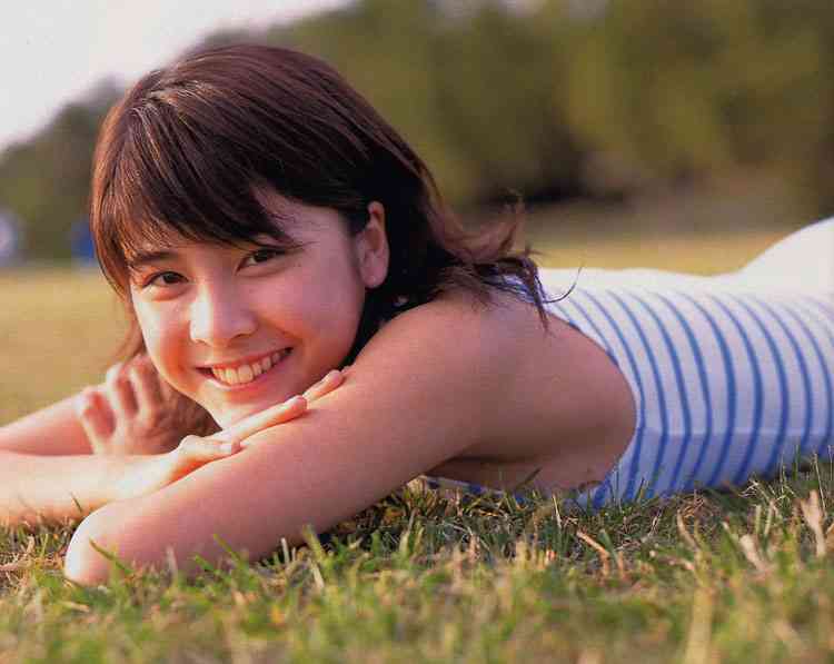 【女性限定】若かりし頃の歌手や女優さん画像