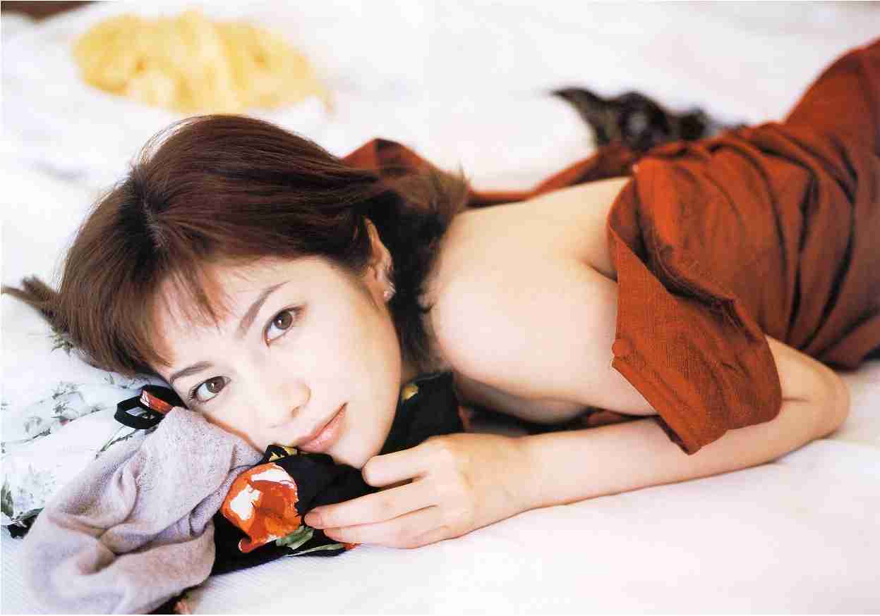 【女性限定】若かりし頃の歌手や女優さん画像