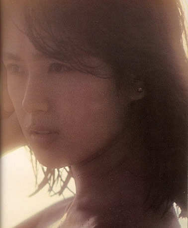 【女性限定】若かりし頃の歌手や女優さん画像