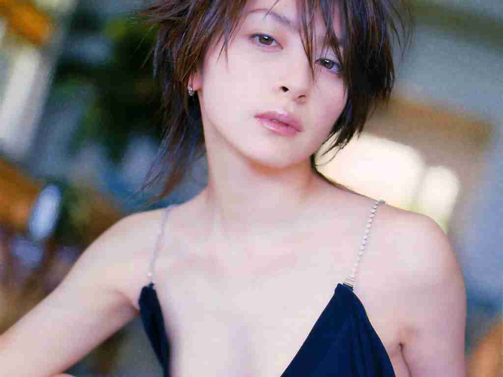 【女性限定】若かりし頃の歌手や女優さん画像