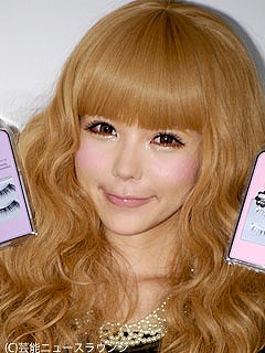 「総額2000万円超」サイボーグ美女・ヴァニラ、整形がやめられないワケ