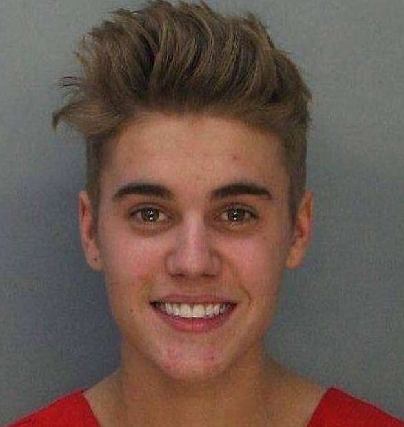 ジャスティン・ビーバー、飲酒運転で逮捕！