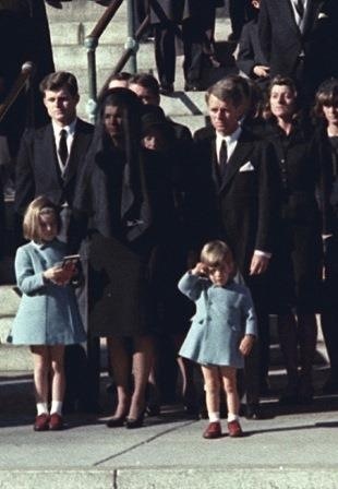 キャロライン・ケネディ駐日米国大使が“イルカ漁”を批判「米国政府はイルカの追い込み漁に反対します。追い込み漁の非人道性について深く懸念しています」