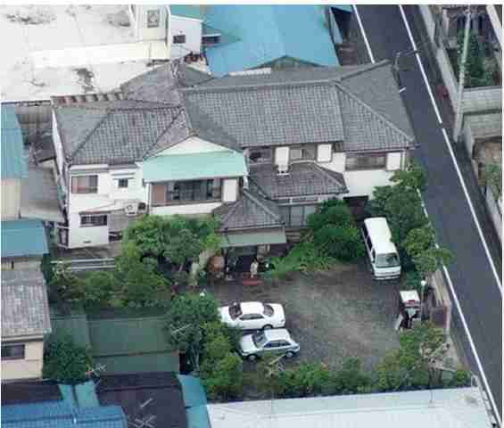 小泉純一郎元首相の自宅ソファーに座っていた女を逮捕「許可得てる」