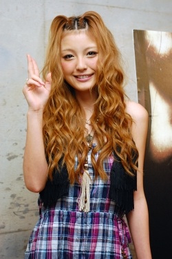 ファン晒し上げ炎上の木下優樹菜に応援団！エッセイスト・能町みね子「『絡んでくるやつウゼえ』って盛り上がりたい」