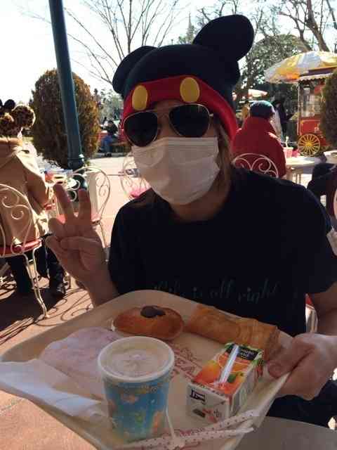 ゴールデンボンバーの鬼龍院翔、ディズニーランドで「泣いた」