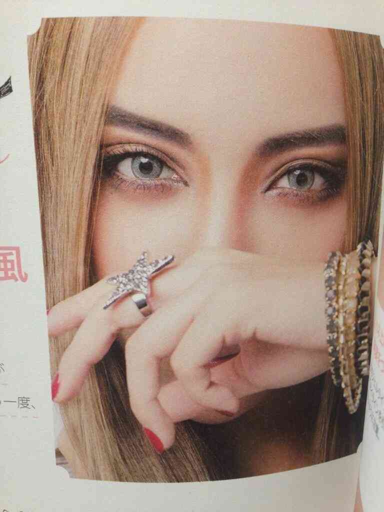 ざわちん、北川景子風メイク公開で大反響「似すぎでやばい」